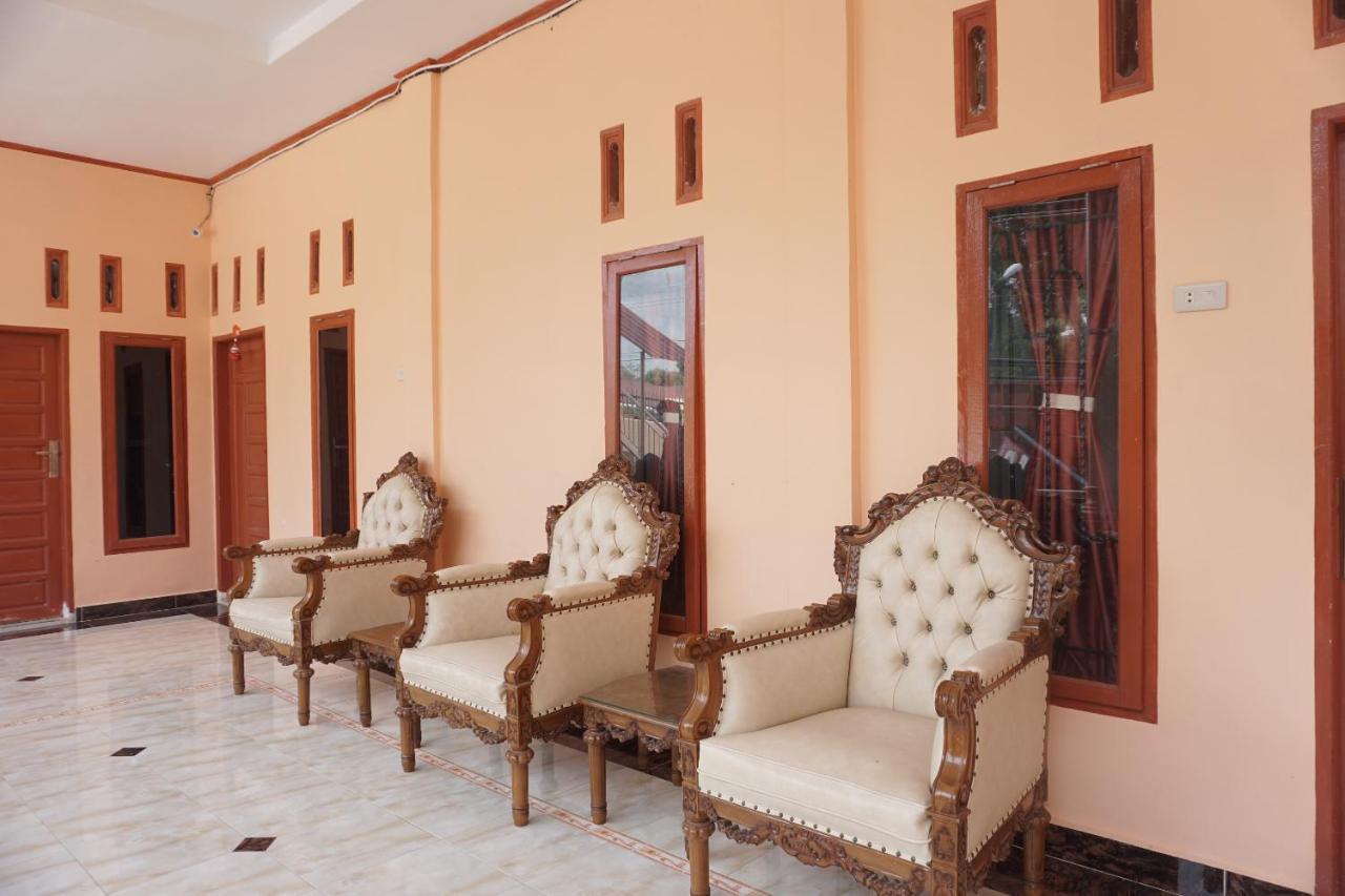 Oyo 2635 Ramos Inn Sinapuran Exterior foto